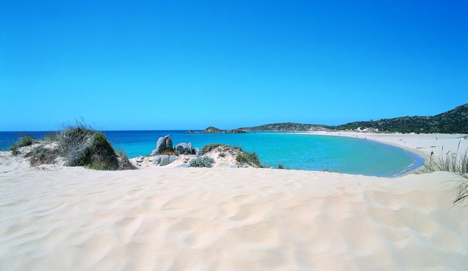 Сардиния белая. Сардиния италия вилласимиус. Порто ротондо сардиния. Сардиния белая. Сардиния белая.