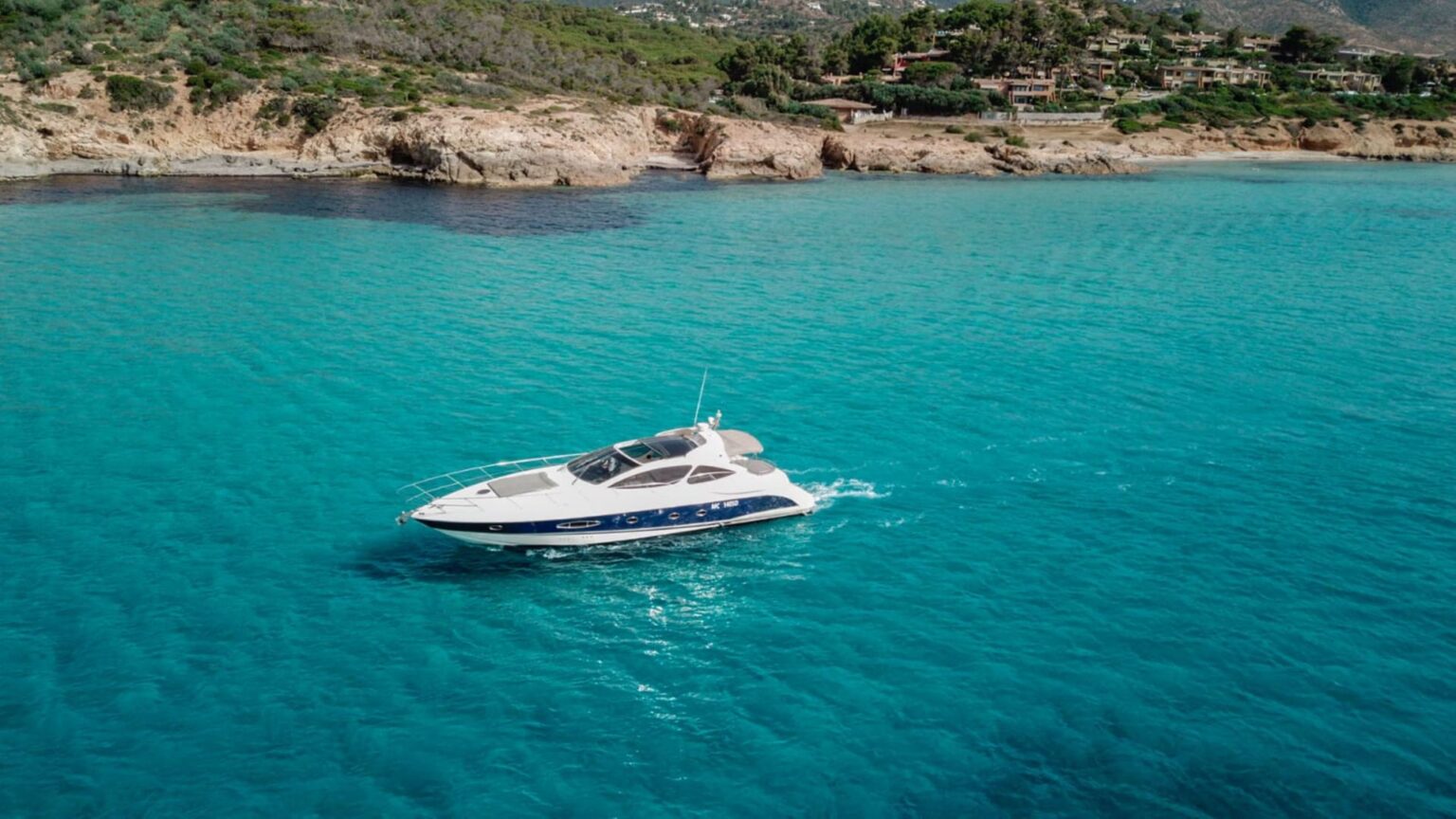Escursione in gommone o yacht con skipper (3)