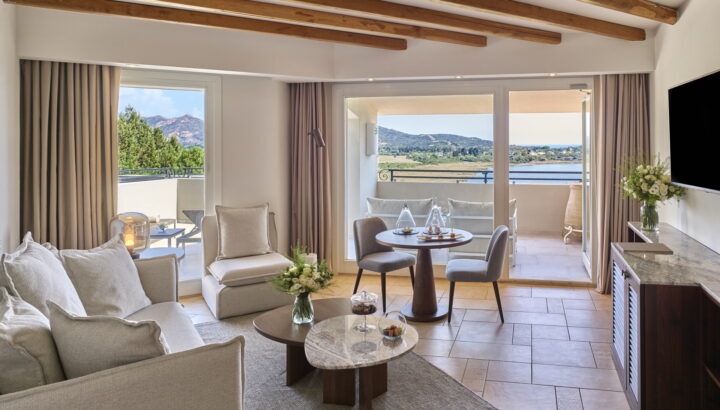 Conrad Chia Laguna Sardinia_King One Bedroom Suite with Sea View_Living Room
